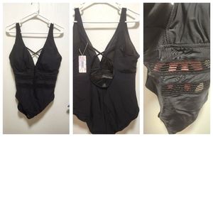 Husmeu black swimsuit 3x (really fits like xl)